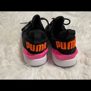 Puma Muse Chase Sneakers